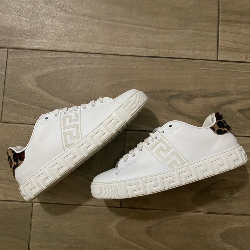 Versace Greca